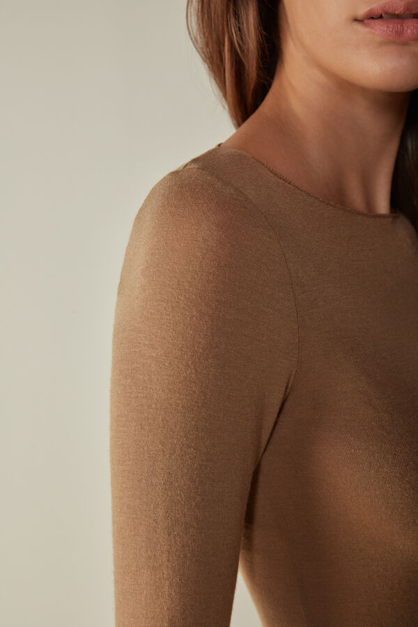 Camiseta de manga comprida ultraleve com decote canoa em cashmere modal