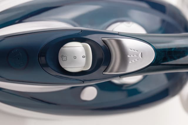 Gorenje Dampstrygejern SIH2800TQC Dampstrygejern, 2800 W, Vandbeholderkapacitet 350 ml, Kontinuerlig damp 35 g/min, Turkis/Hvid