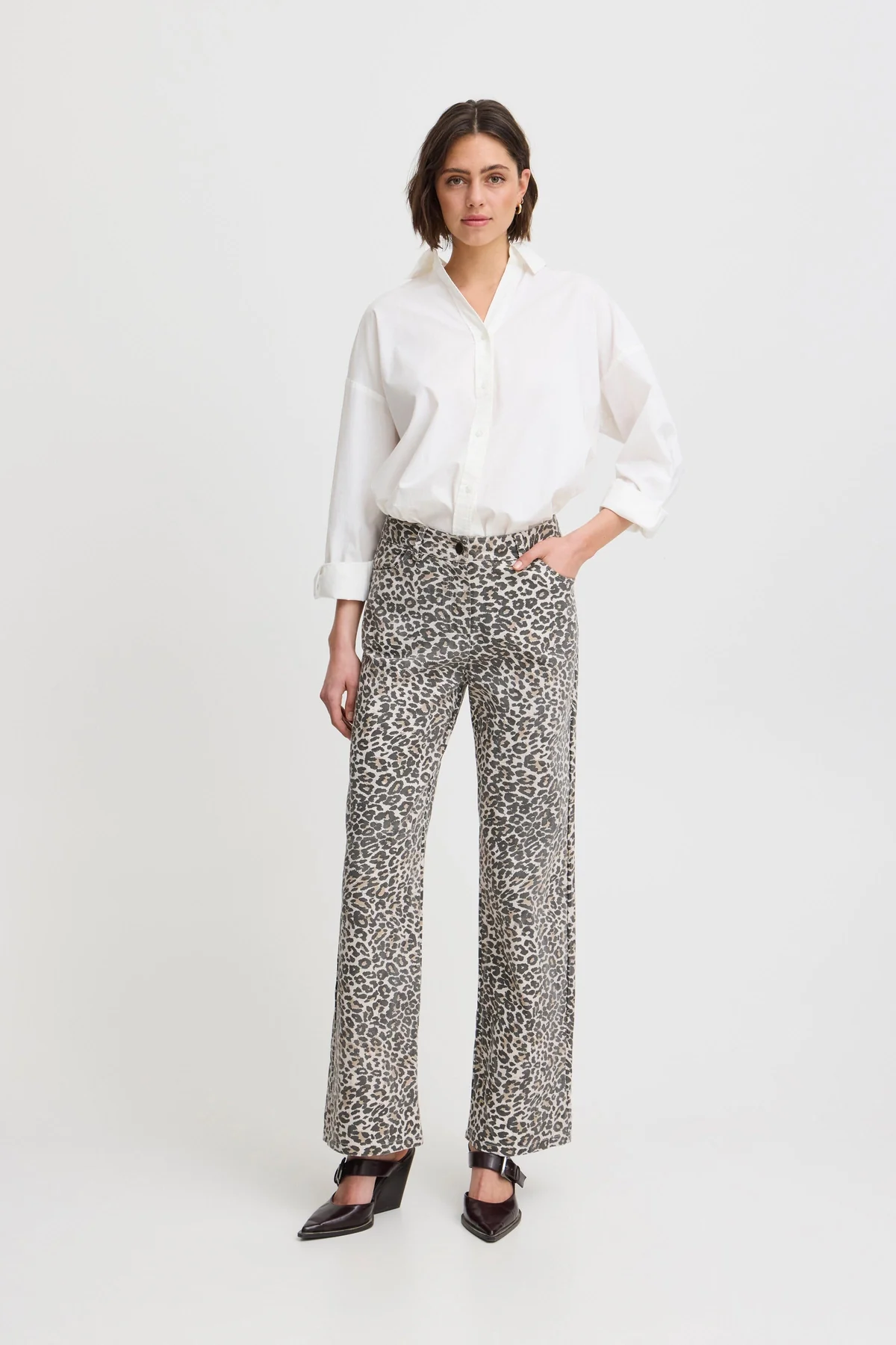 Ichi Ixjilla Pa 202381 cornstalk leo print