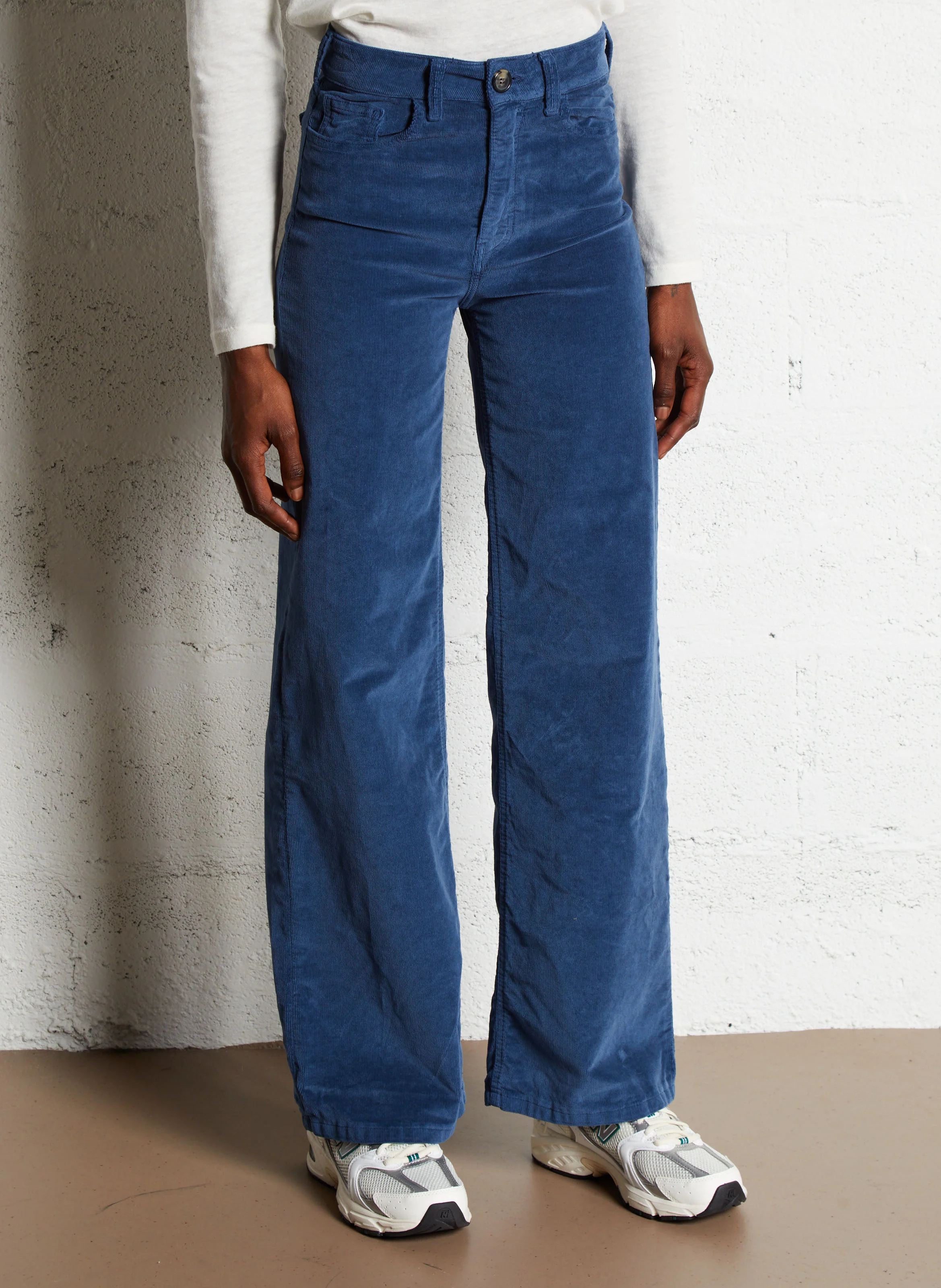 COTTAGE PAULA - Pantalon large en velours | Bleu
