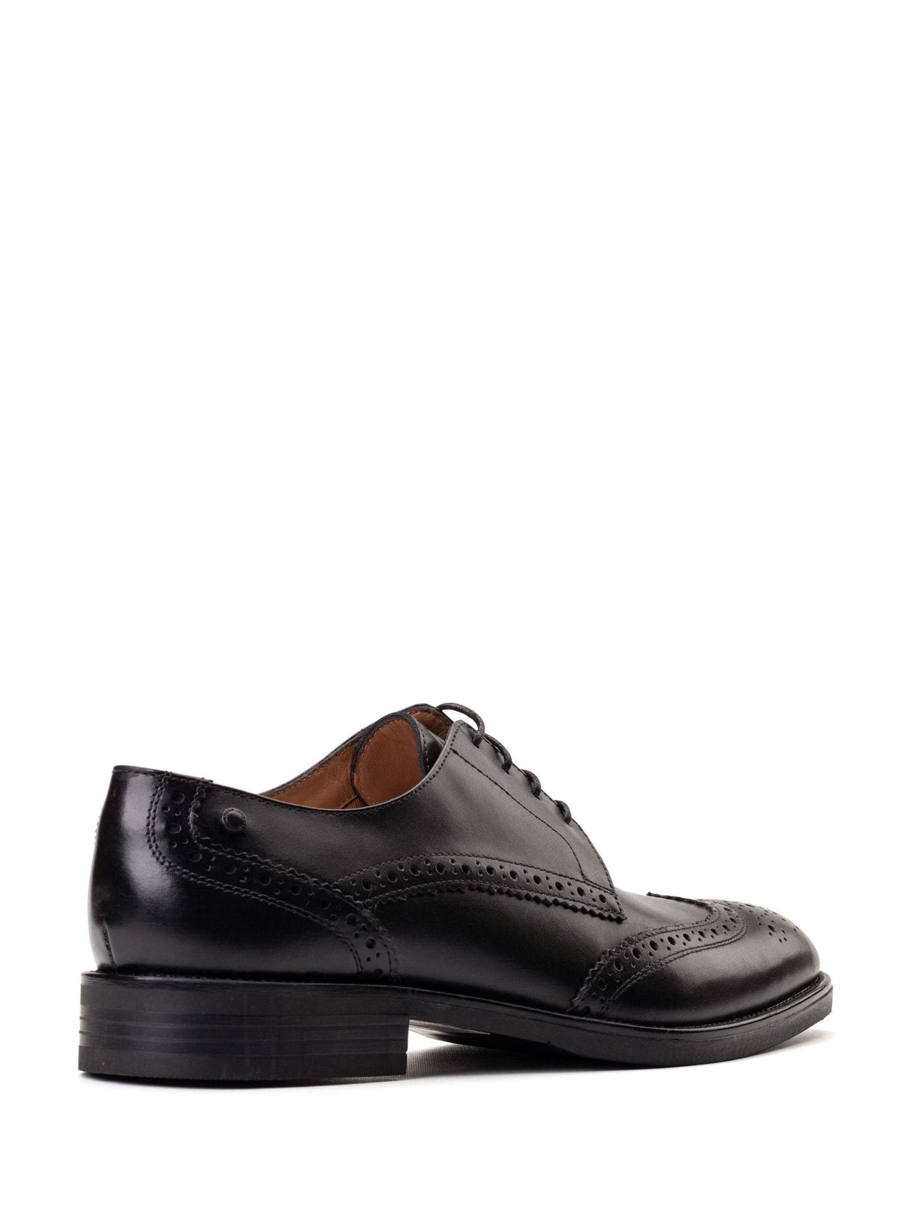 Zwart - Base London Pocket Brogue Shoe