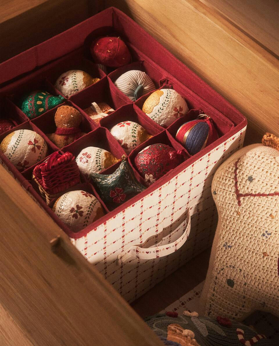 CAIXA DE ARMAZENAMENTO DE NATAL COM CORAÇÕES