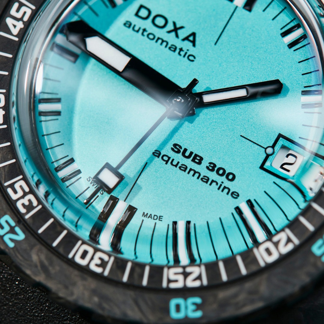 Doxa SUB 300 Carbon Aquarmarine