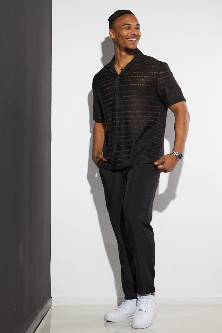 Chemise noire ajourée