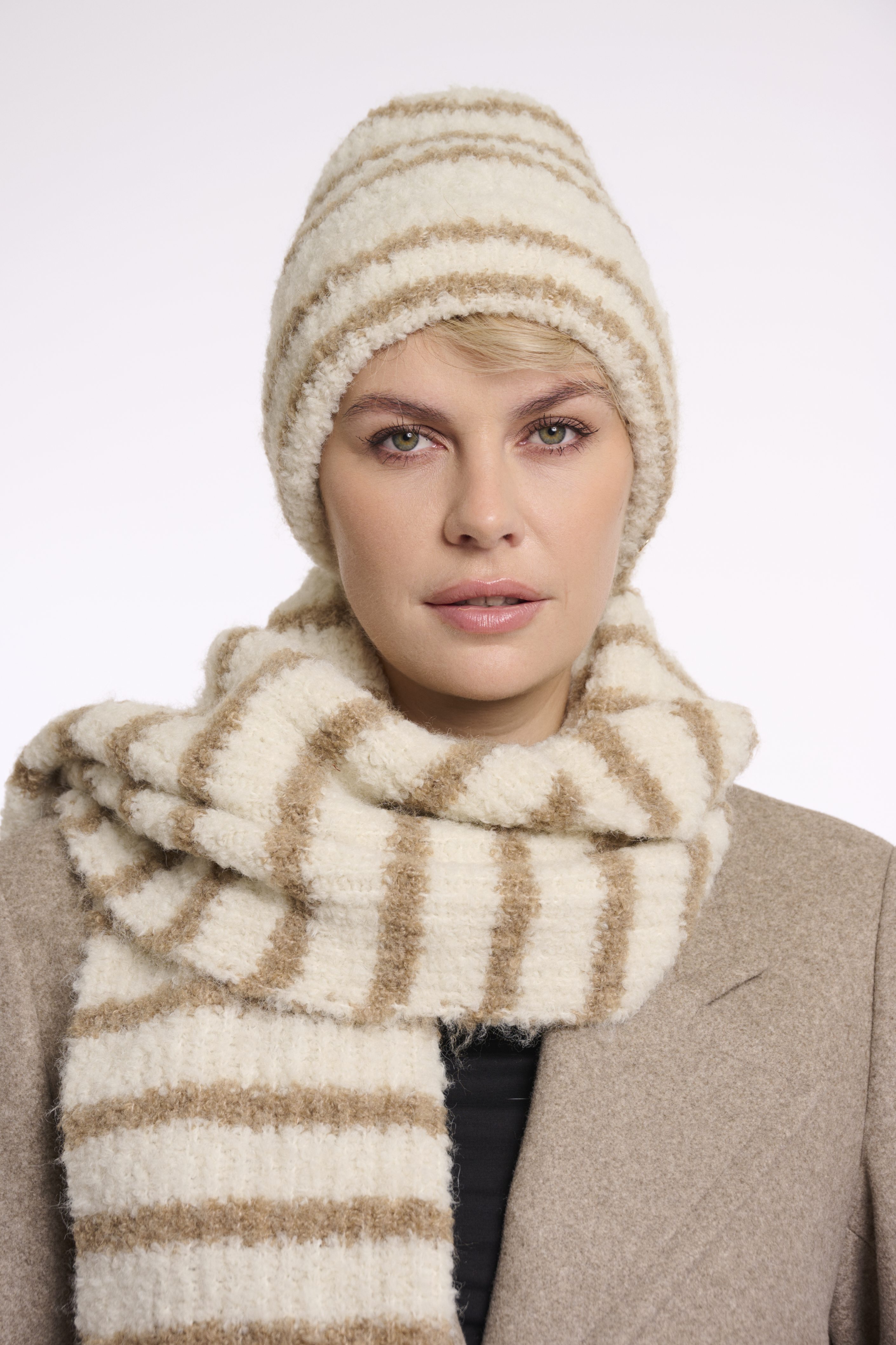 Rino & Pelle - Dieuwertje Striped Beanie - Snow White/Brew