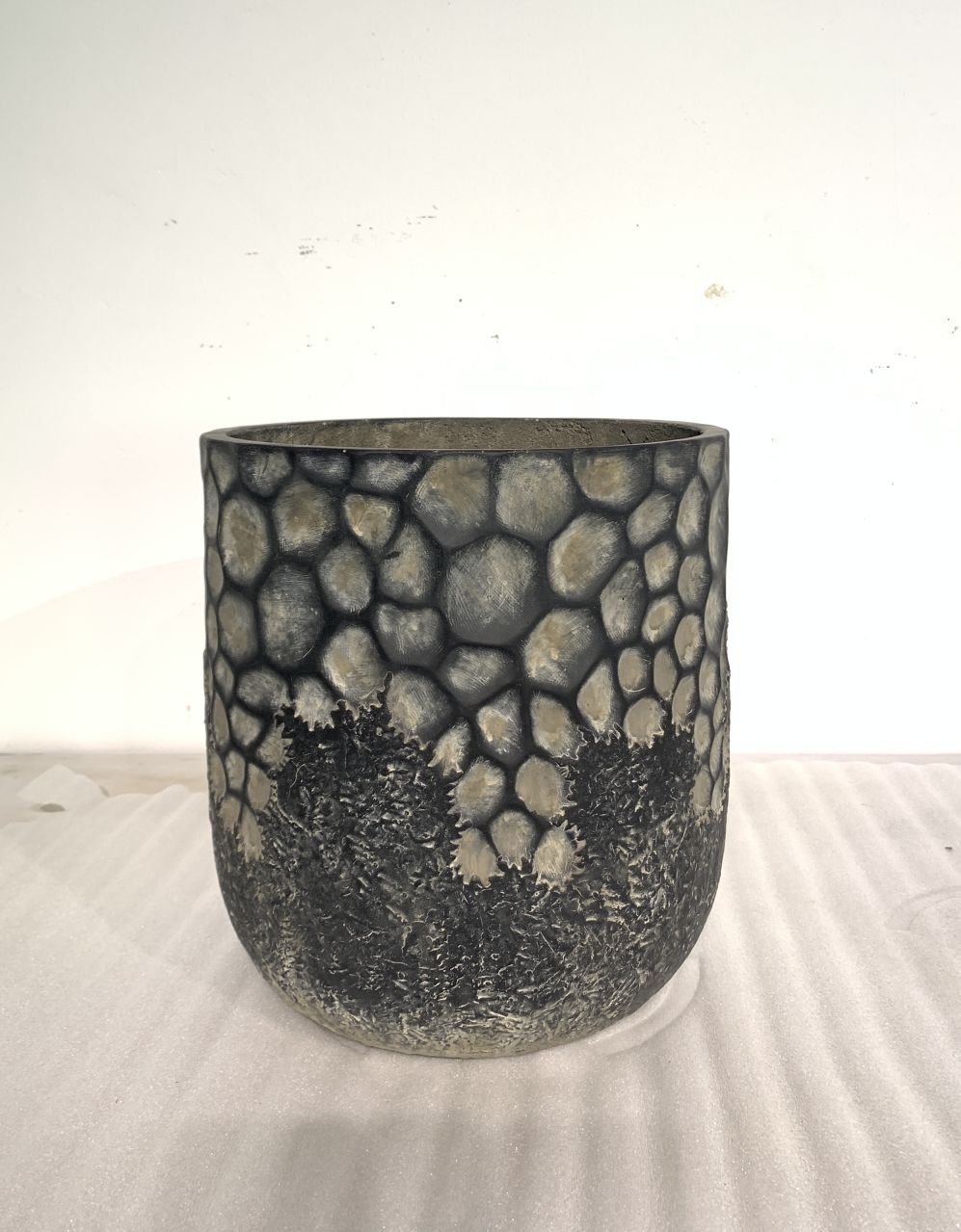 Intratuin bloempot Archaize recht zwart / beige D 44 H 50 cm