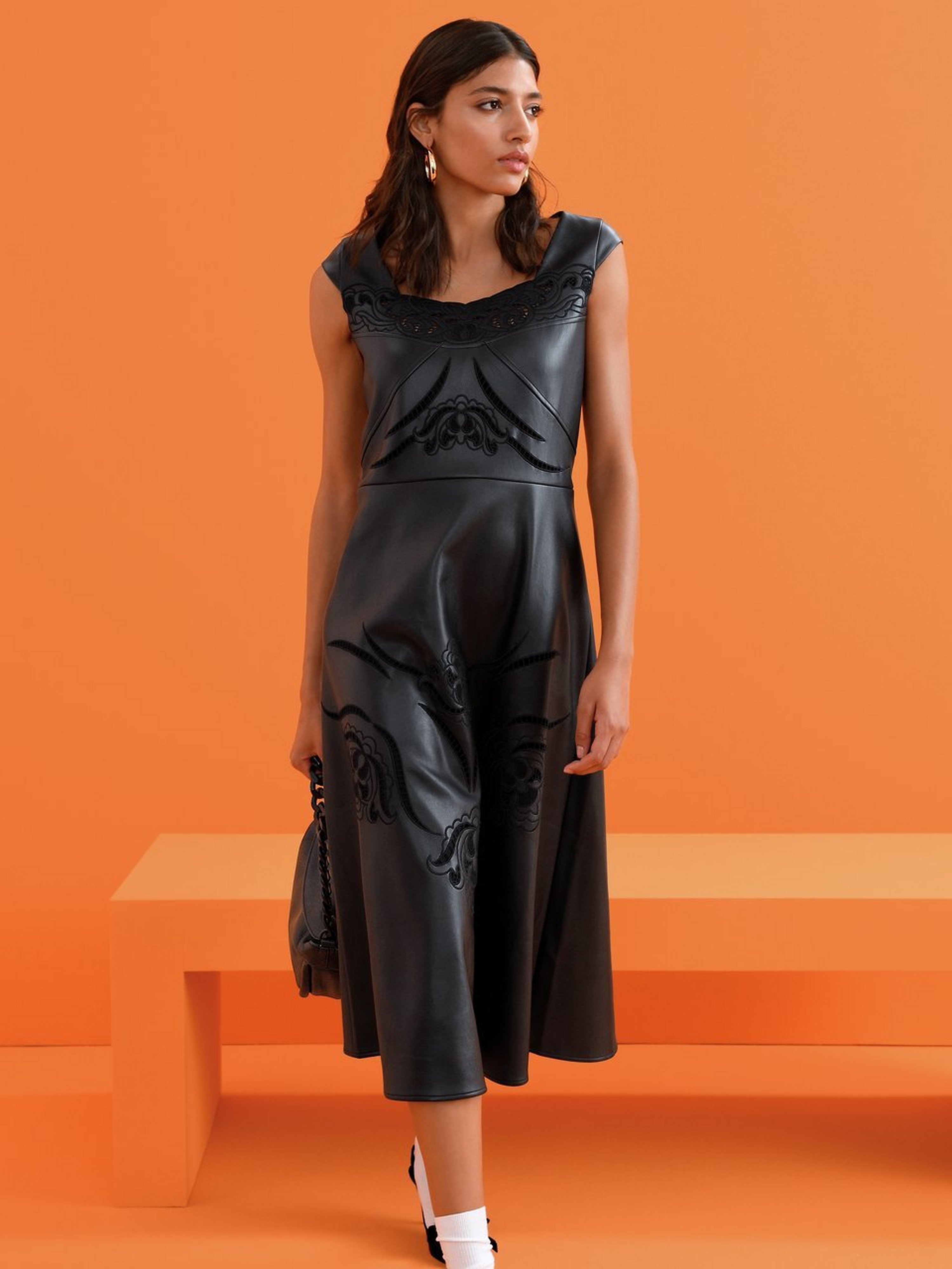 Träger-Kleid