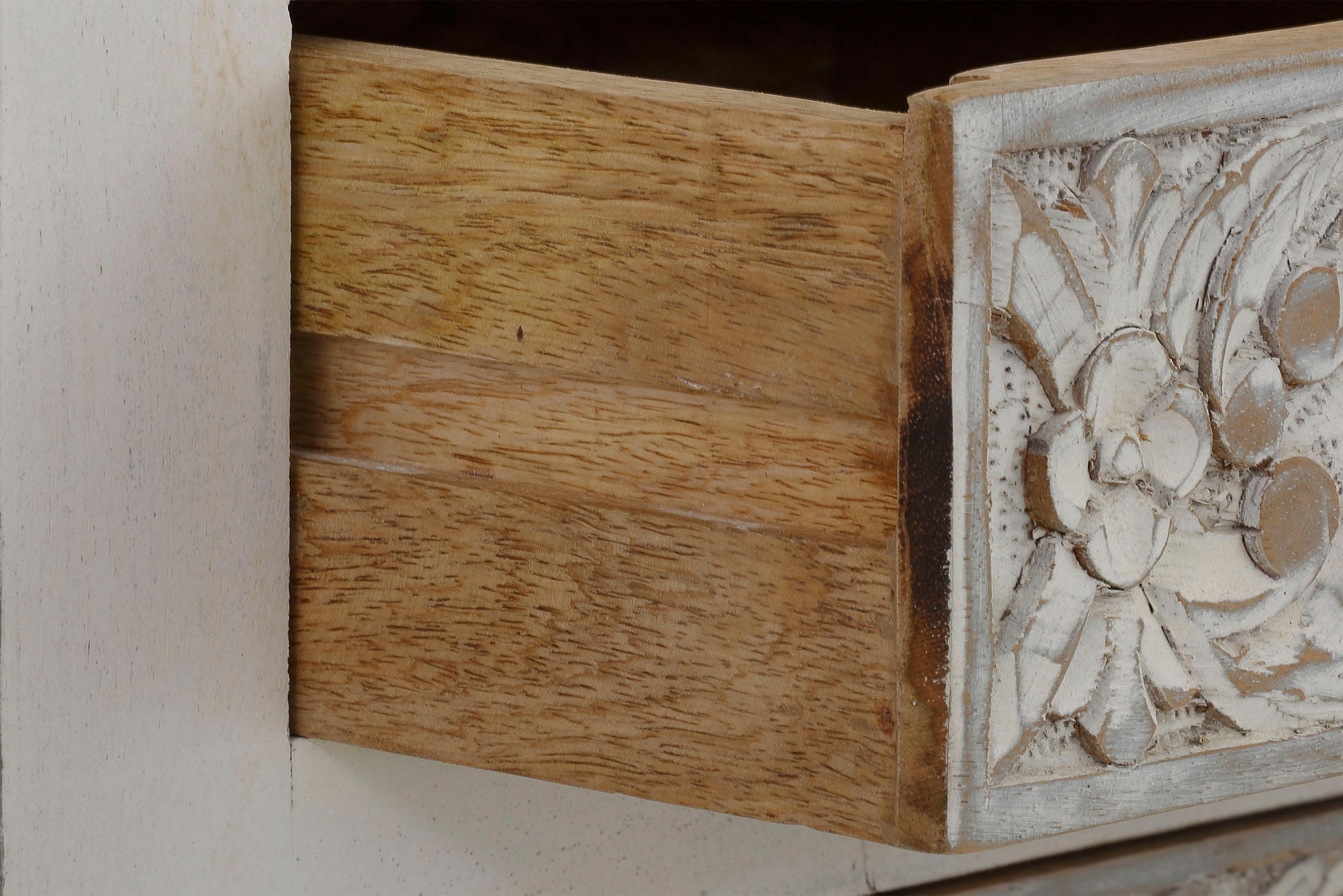 Home affaire Sideboard »Rajat« Kommode aus Mangoholz mit Türfrontfräsungen, Breite 140 cm