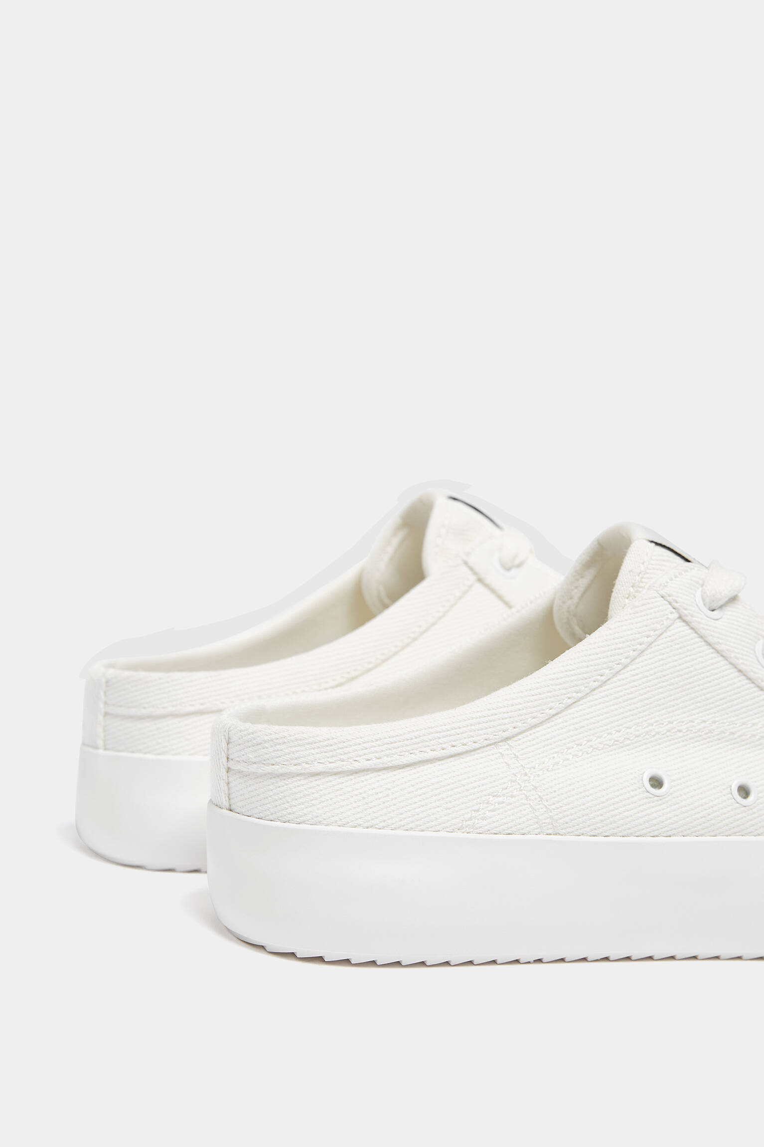 TÊNIS CASUAL SEM CALCANHAR - BRANCO