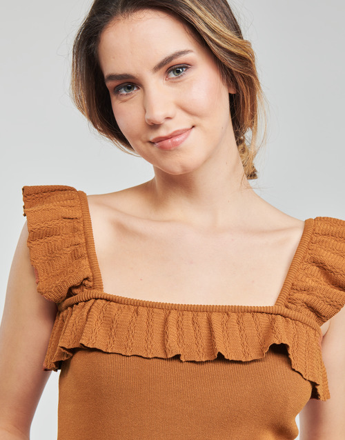 Betty London - RALEIGH - Camel