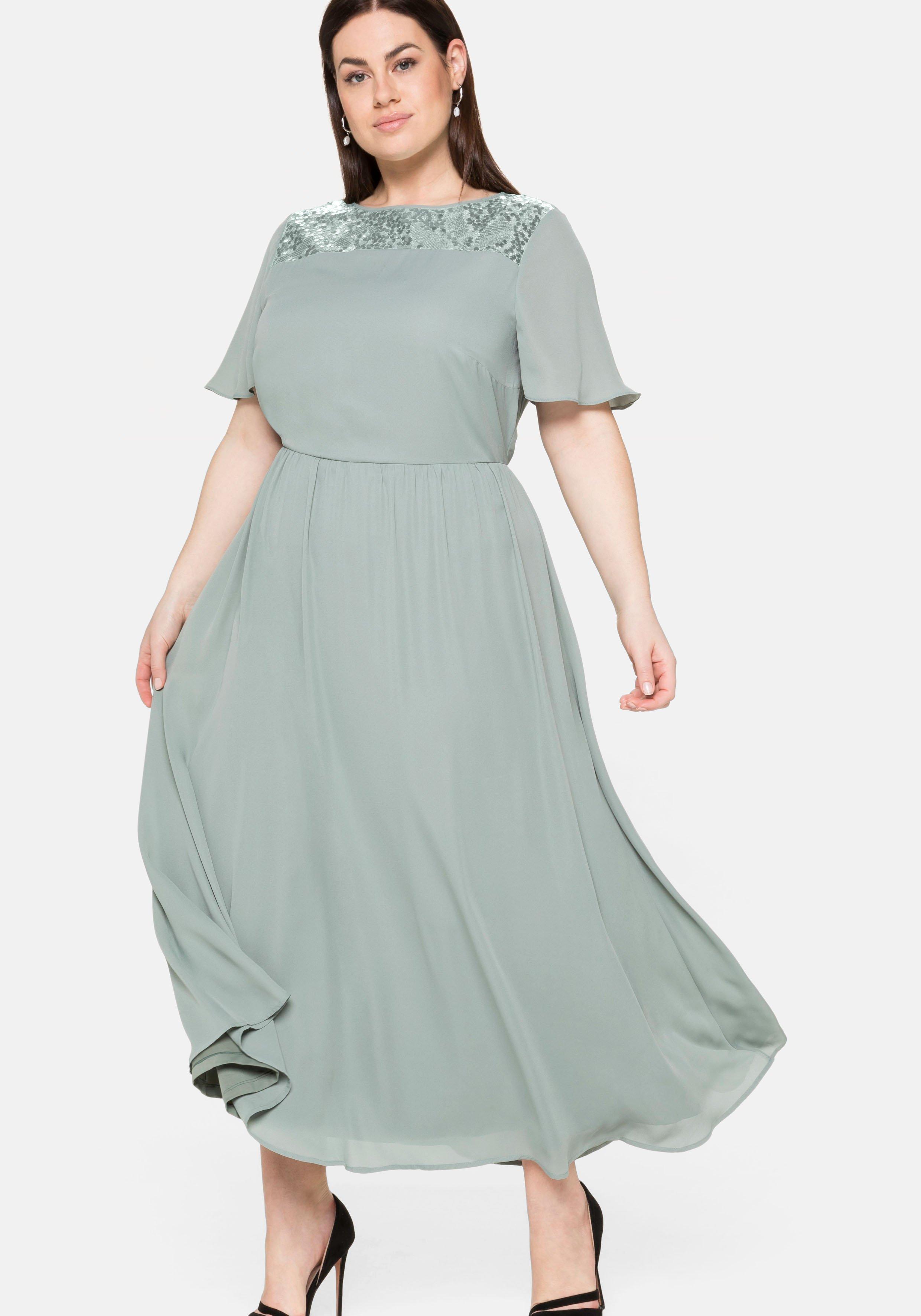 Abendkleid aus Chiffon, mit Pailletten-Einsatz