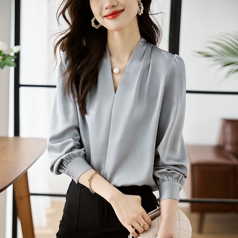 Luminato - Blouse met pofmouwen en V-hals