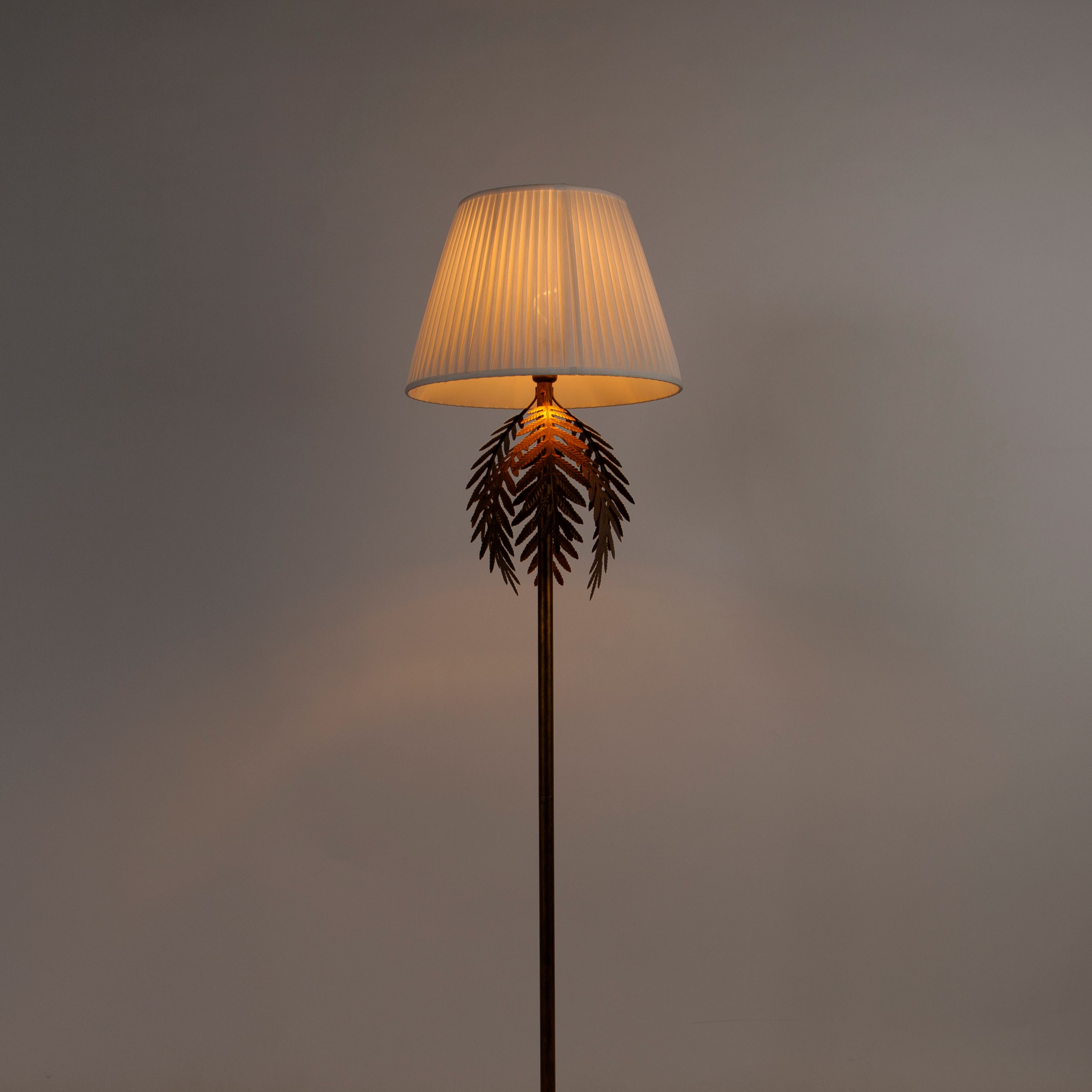 Vloerlamp goud 145 cm met plisse kap wit 45 cm - Botanica