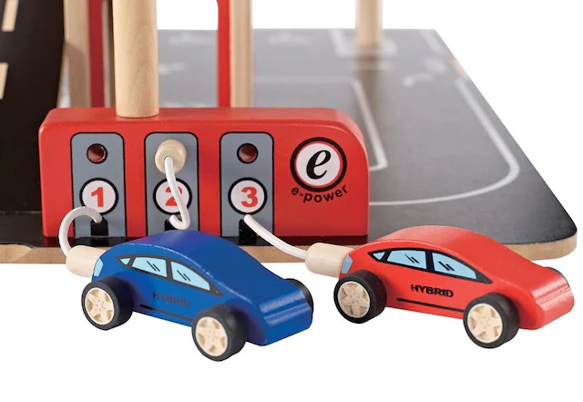 Hape Spiel-Parkhaus aus Holz