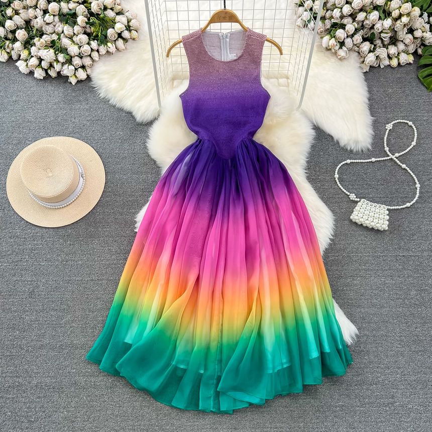 Yearnin - Maxi-tankjurk met ronde hals en regenboogkleurige gradiënt