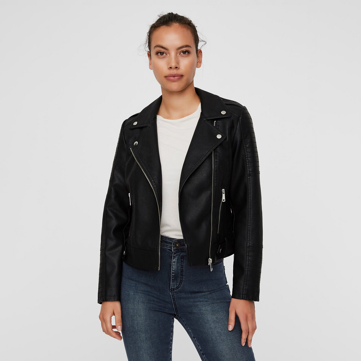 VERO MODA<br>Jaqueta curta com zíper, couro sintético