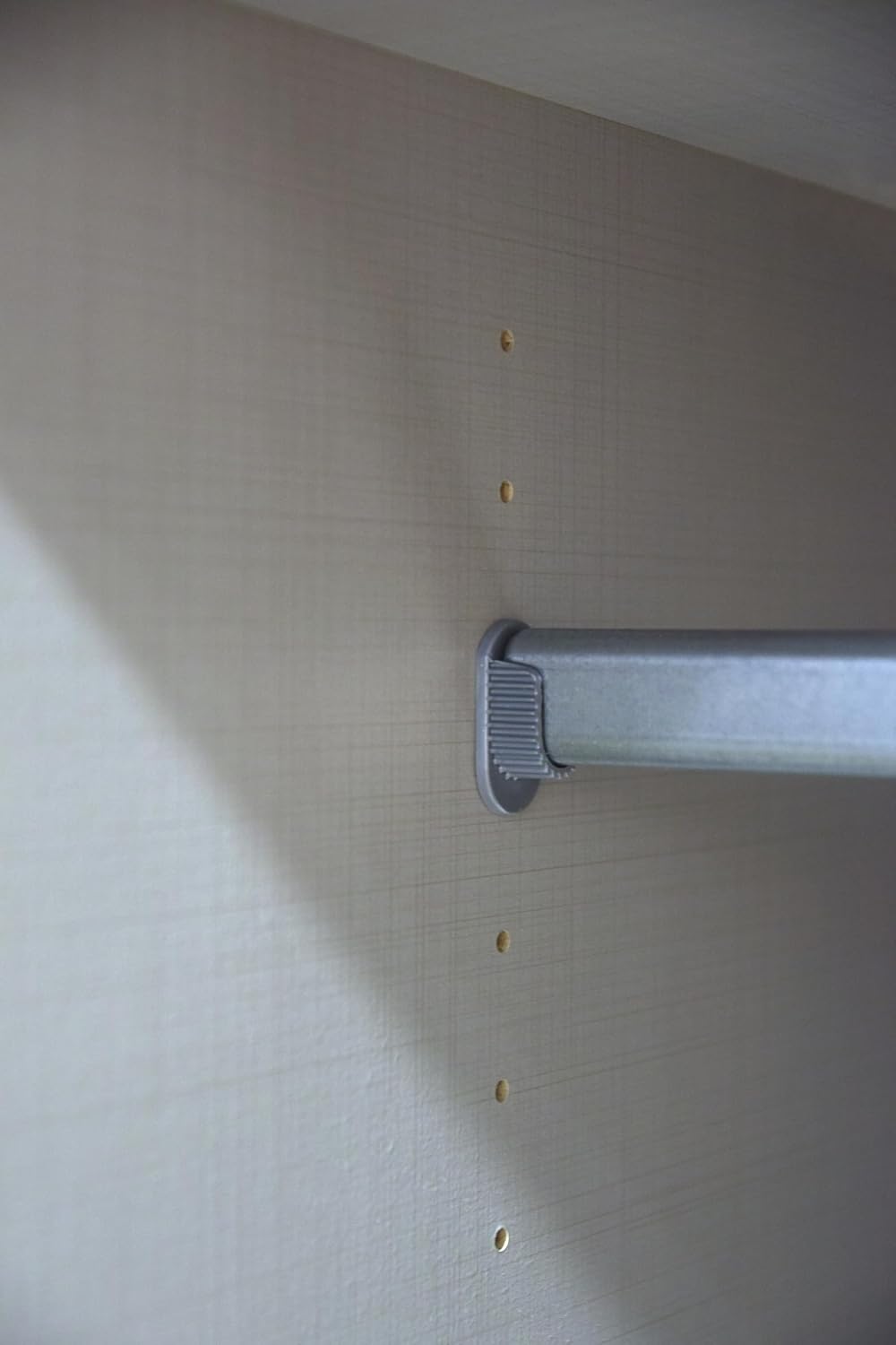 möbelando Eckkleiderschrank >Clack< in Hochglanz Lack Weiss - 95x198x95cm (BxHxT)