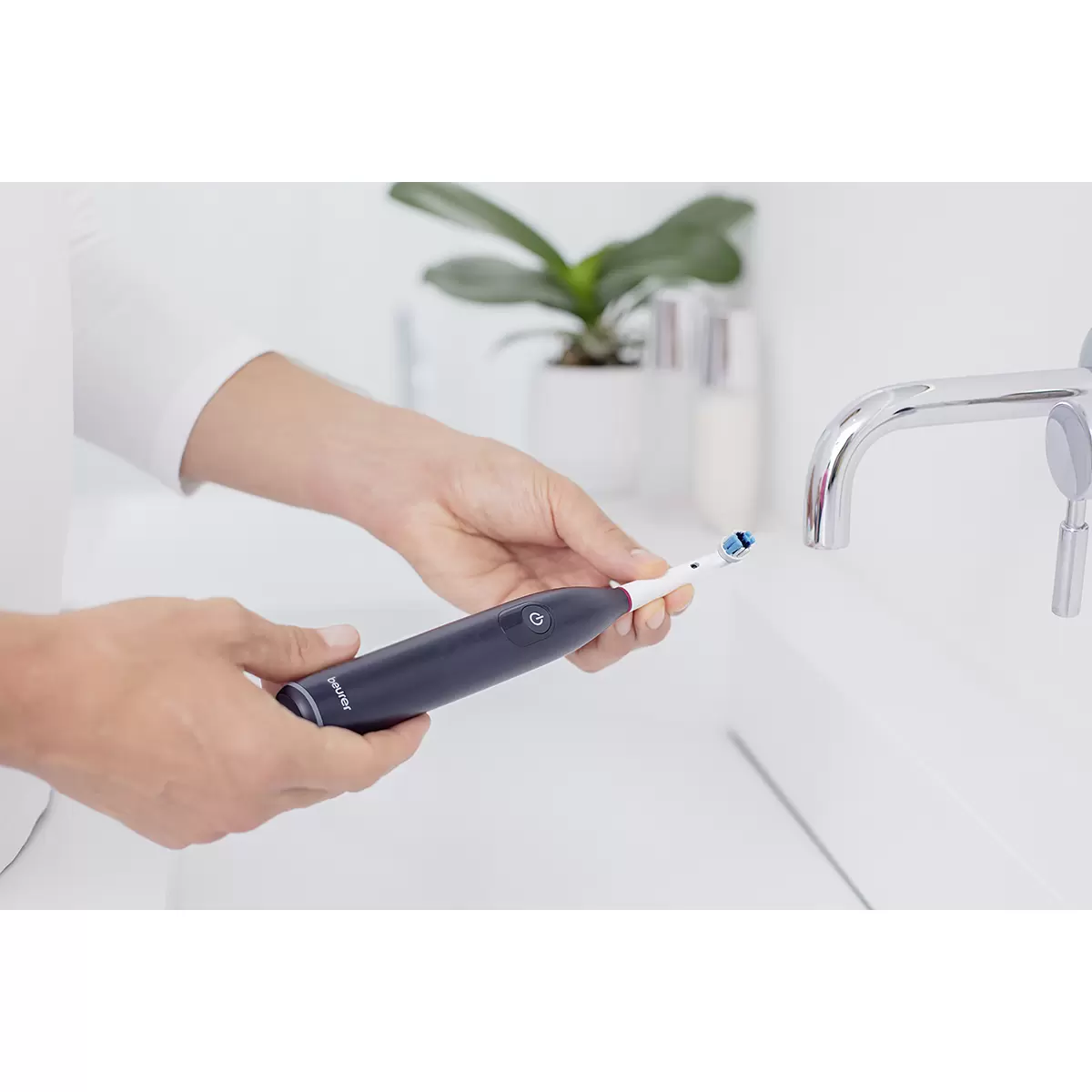 Elektrische Zahnbürste beurer TB 50 weiss
