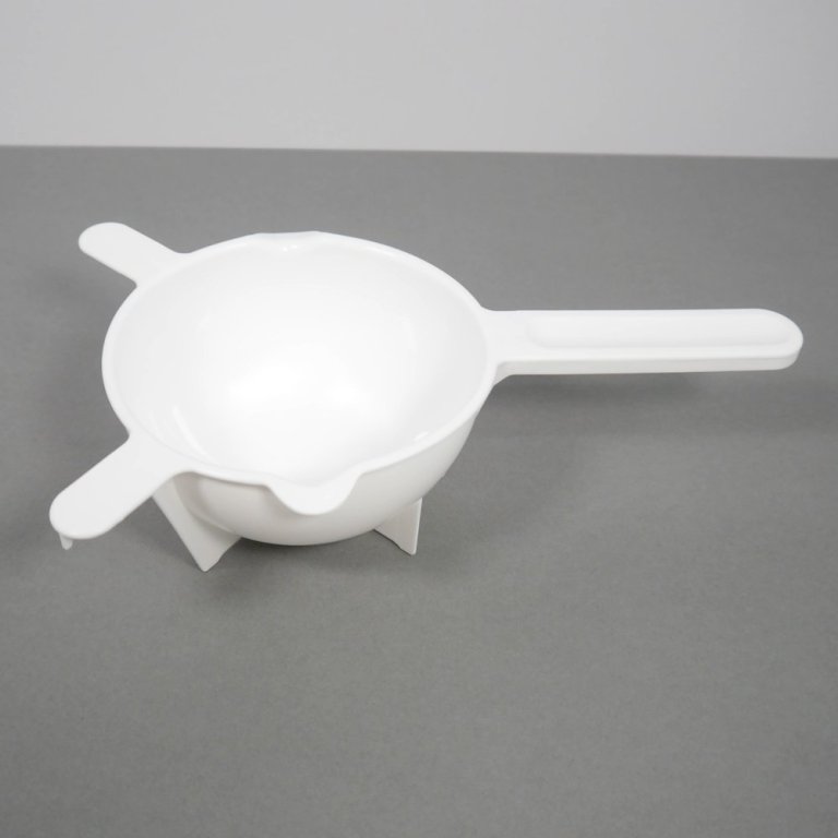 Schmelzkelle aus Kunststoff
