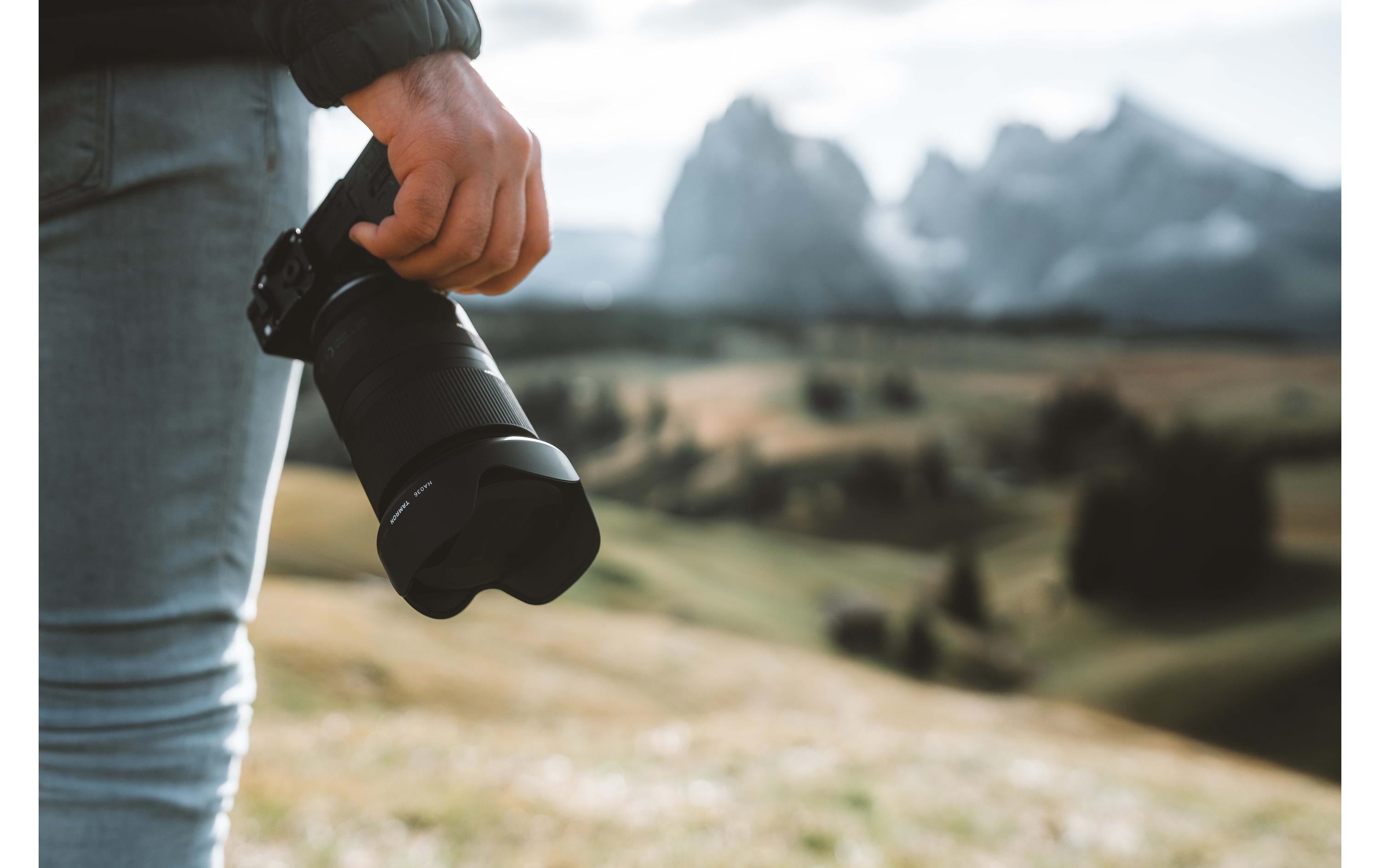 Zoomobjektiv AF 17-70mm F/2.8 Di III-A VC RXD Sony E-Mount<br>Innovatives Zoomobjektiv mit hoher Bildqualität