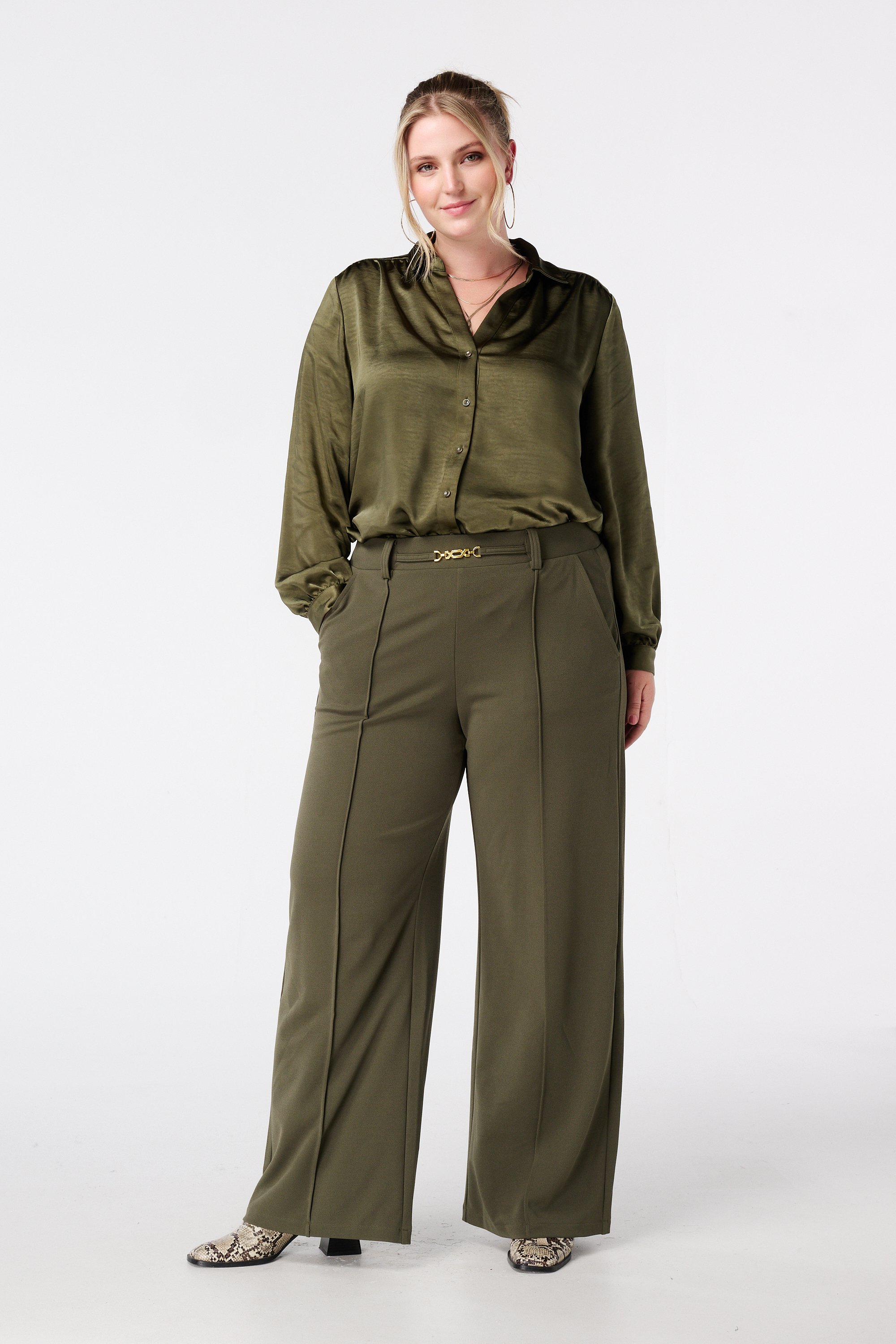Blouse in satijnen look Khaki