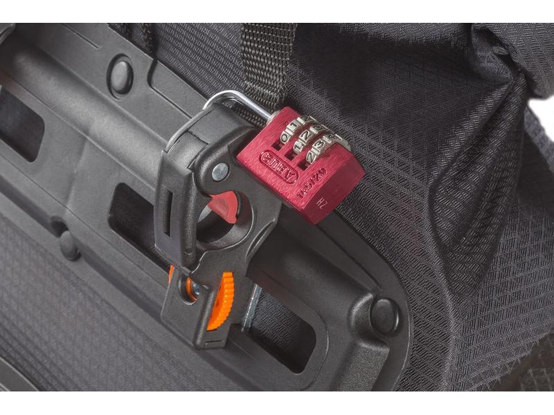 VAUDE Fahrradtasche Aqua Back Light Ultraleichte Fahrradtaschen für das Hinterrad