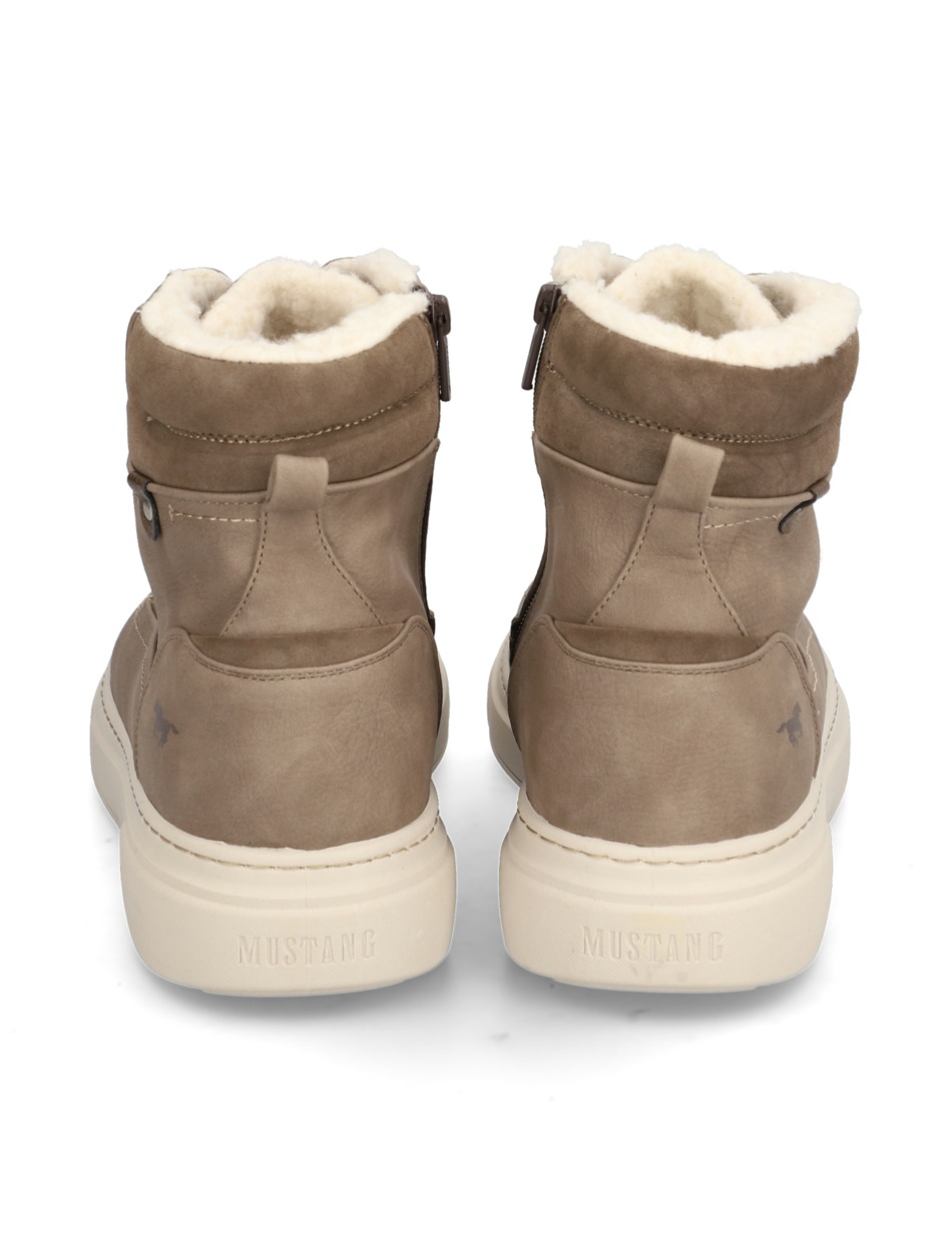 Sneaker Mid Cut