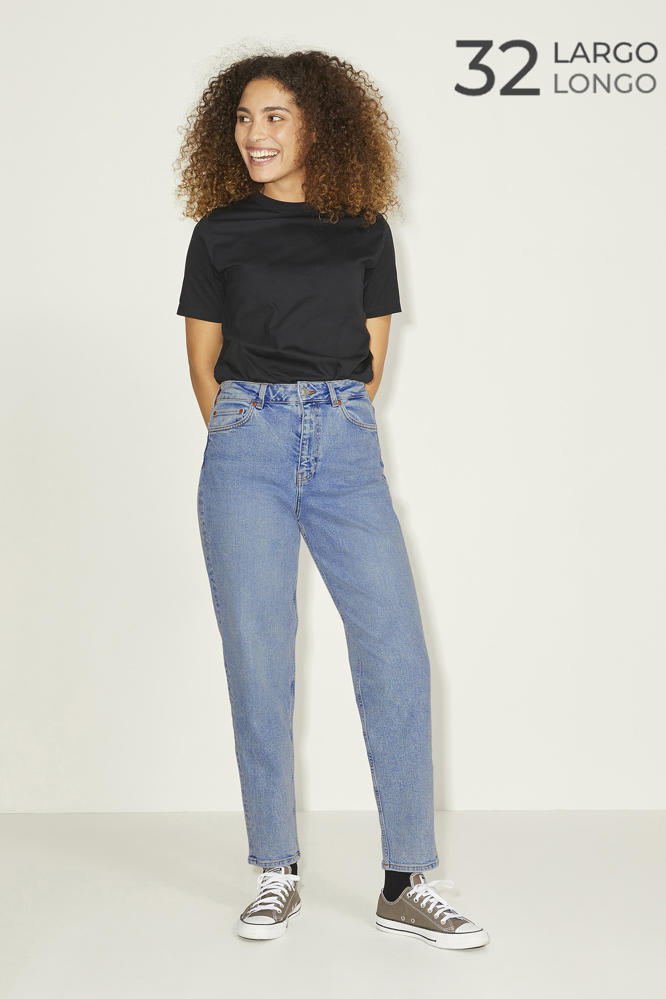 calça jeans estilo Mom