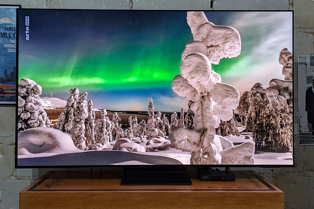 Samsung TQ77S90C   Samsung HW-Q995D TV OLED