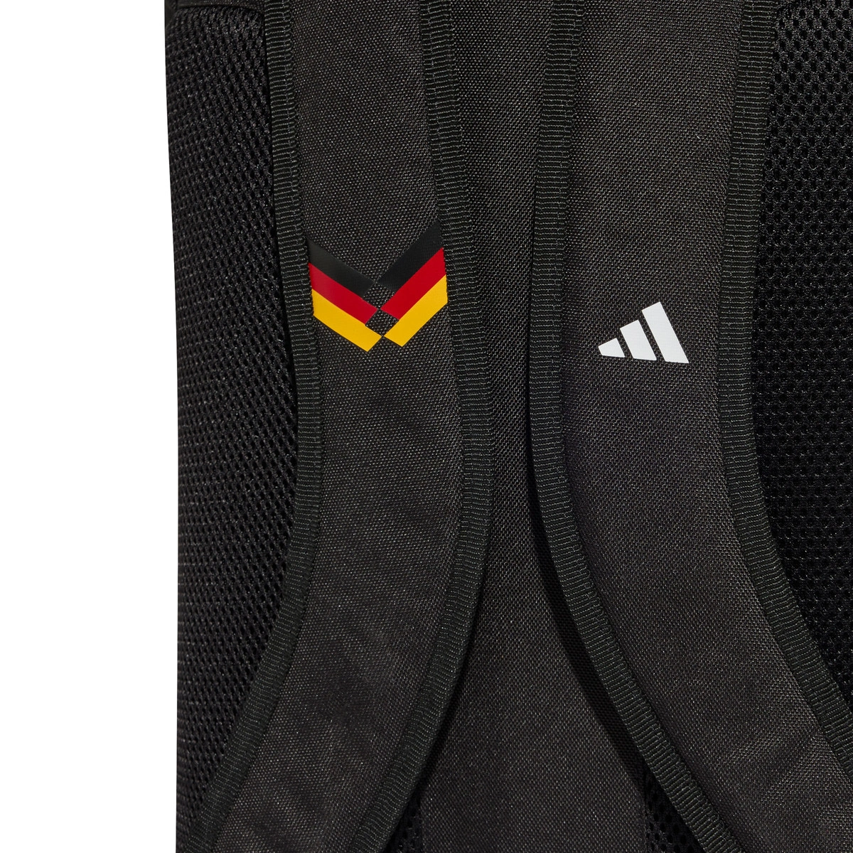 Mochila adidas Alemanha Mundial 2026 (26.7 L)