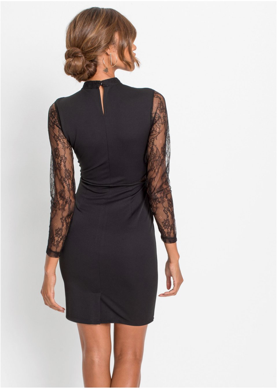 Robe à dentelle