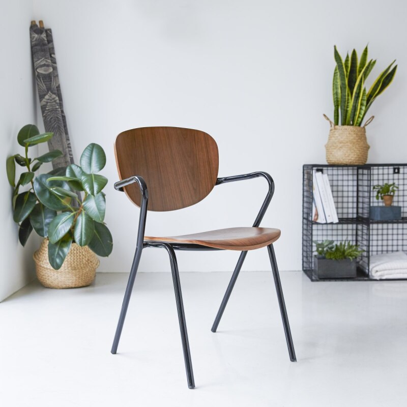 Chaise Ada en noyer et métal