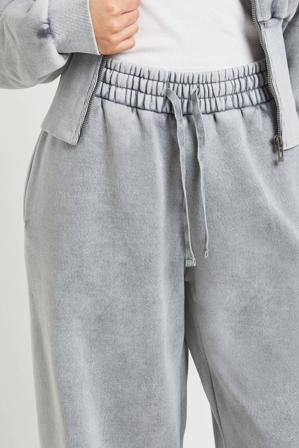 boohoo Ensemble De Jogging Col Cheminée À Ourlet Profond