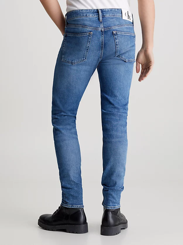 Calça jeans slim tapered