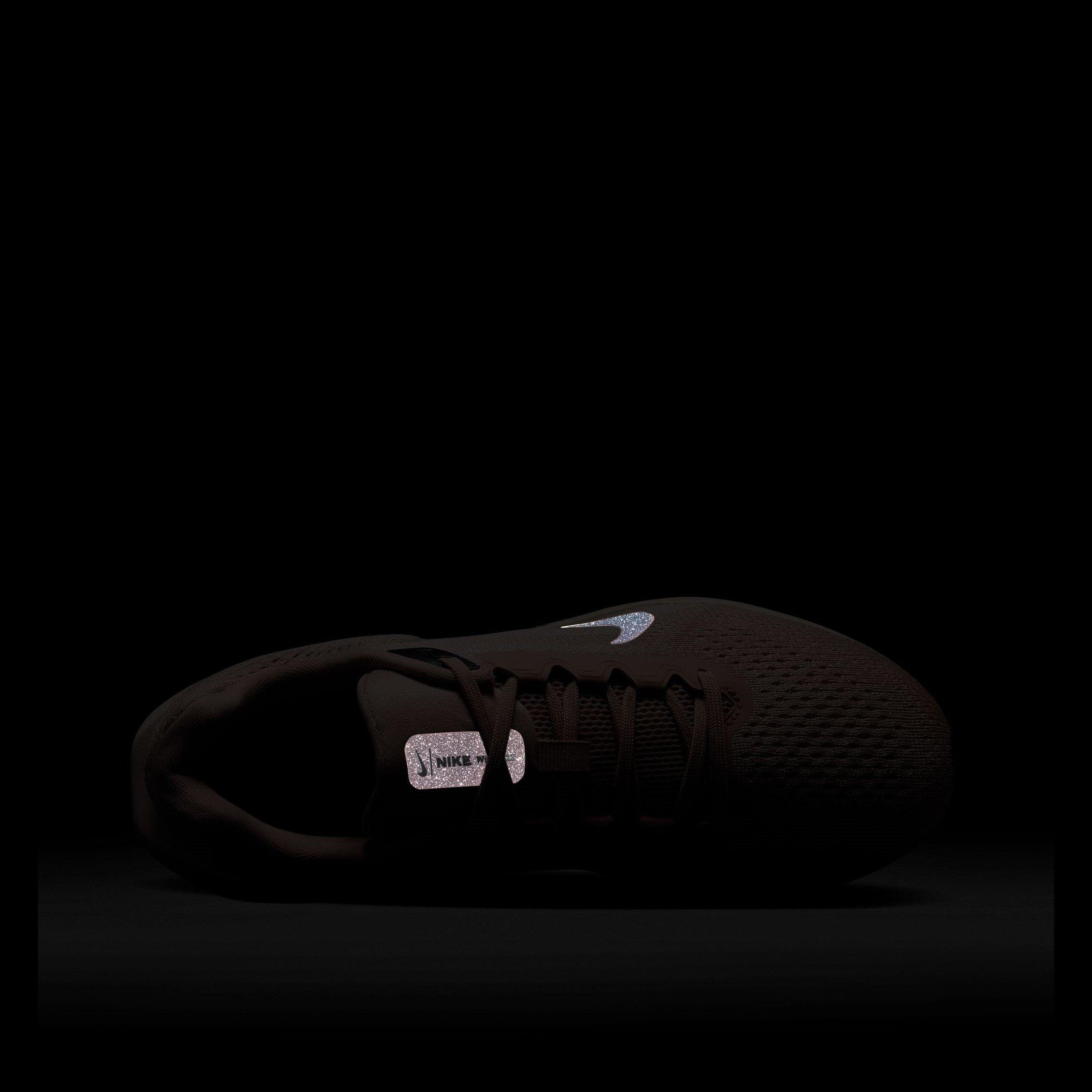 Nike Winflo 11 Womens Road Running Shoes