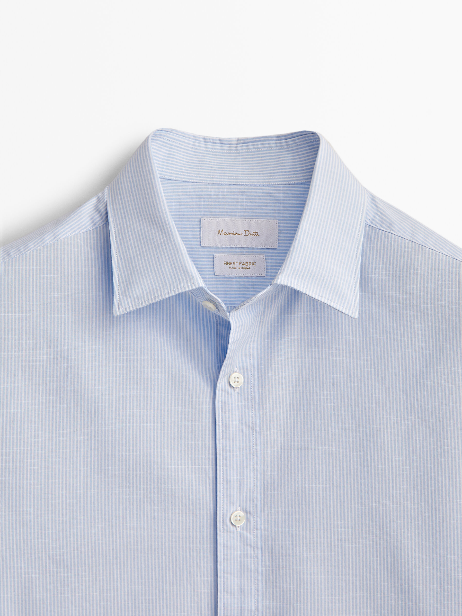 Camisa listrada de algodão com textura irregular e modelagem slim fit - AZUL CLARO