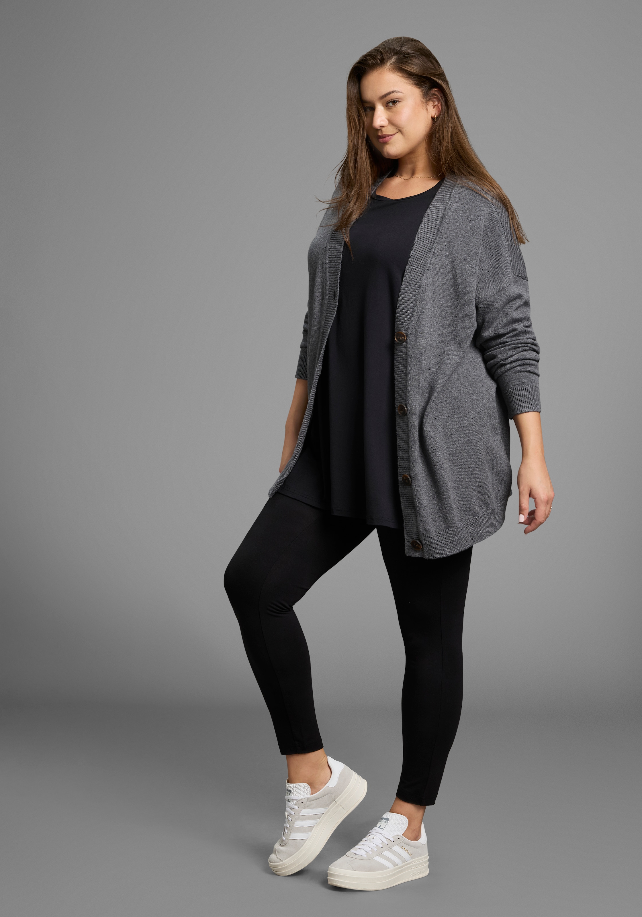 Laura Scott CURVE Strickjacke in kuscheligem Feinstrick und hüftbedeckender Passform - GROSSE GRÖSSE