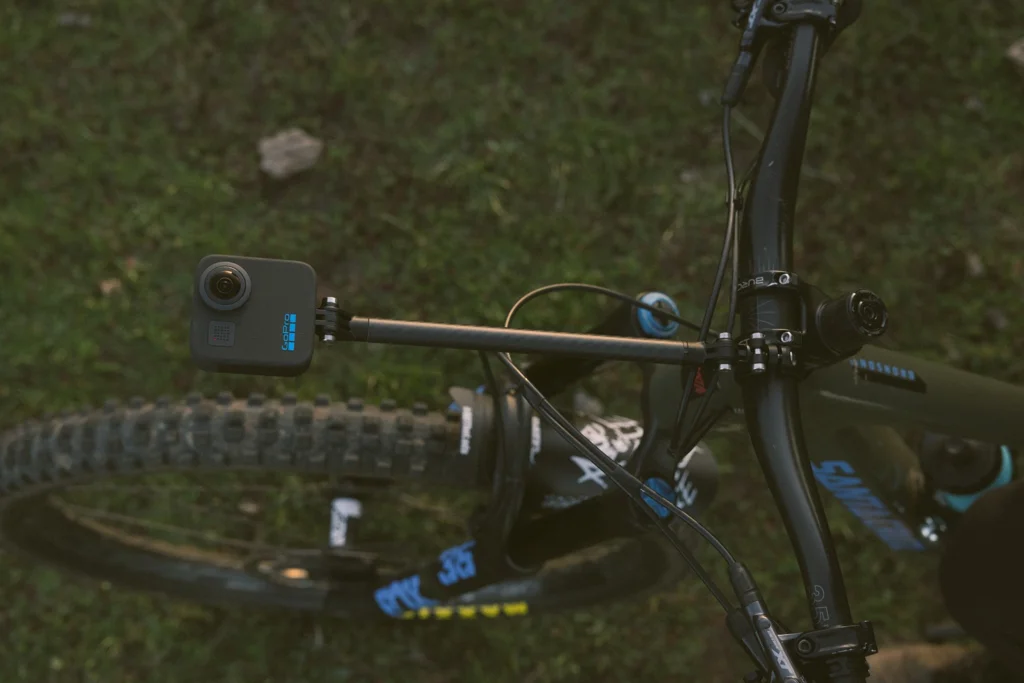 MAX (2025) 360° 5.6K Wasserdichte Action Kamera (CHDHZ-203)