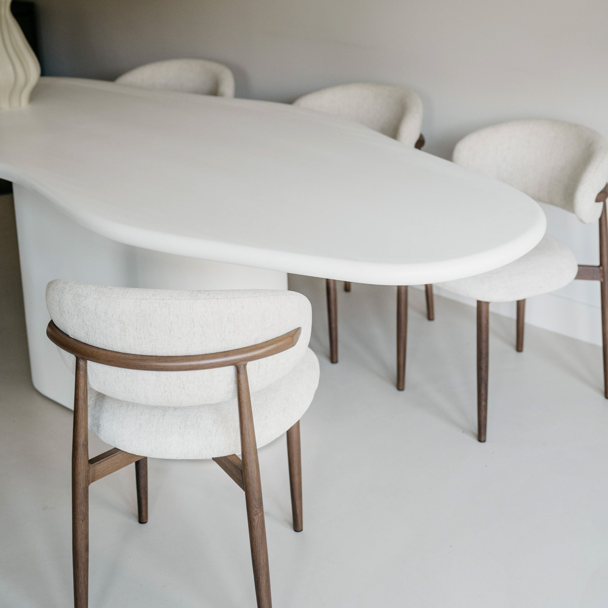 Eettafel Athene organisch Old Inn wonen Eettafel Athene organisch