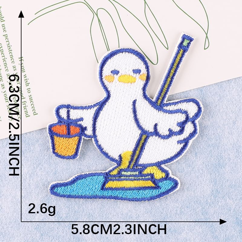Embroidery Kingdom - Eend geborduurde applicatiepatch (verschillende ontwerpen)