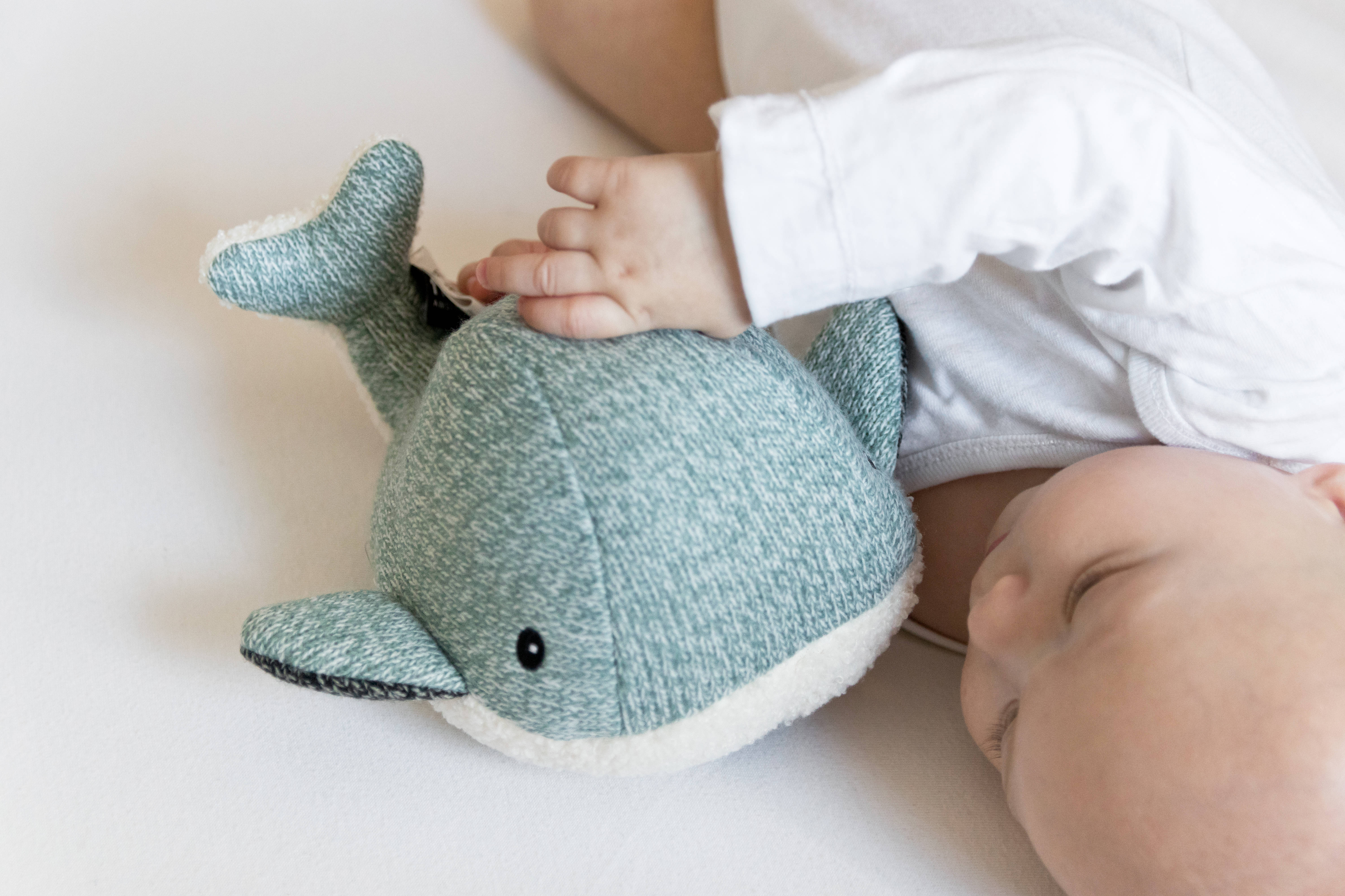 Flow Amsterdam hartslagknuffel moby walvis groen - knuffel 24 cm