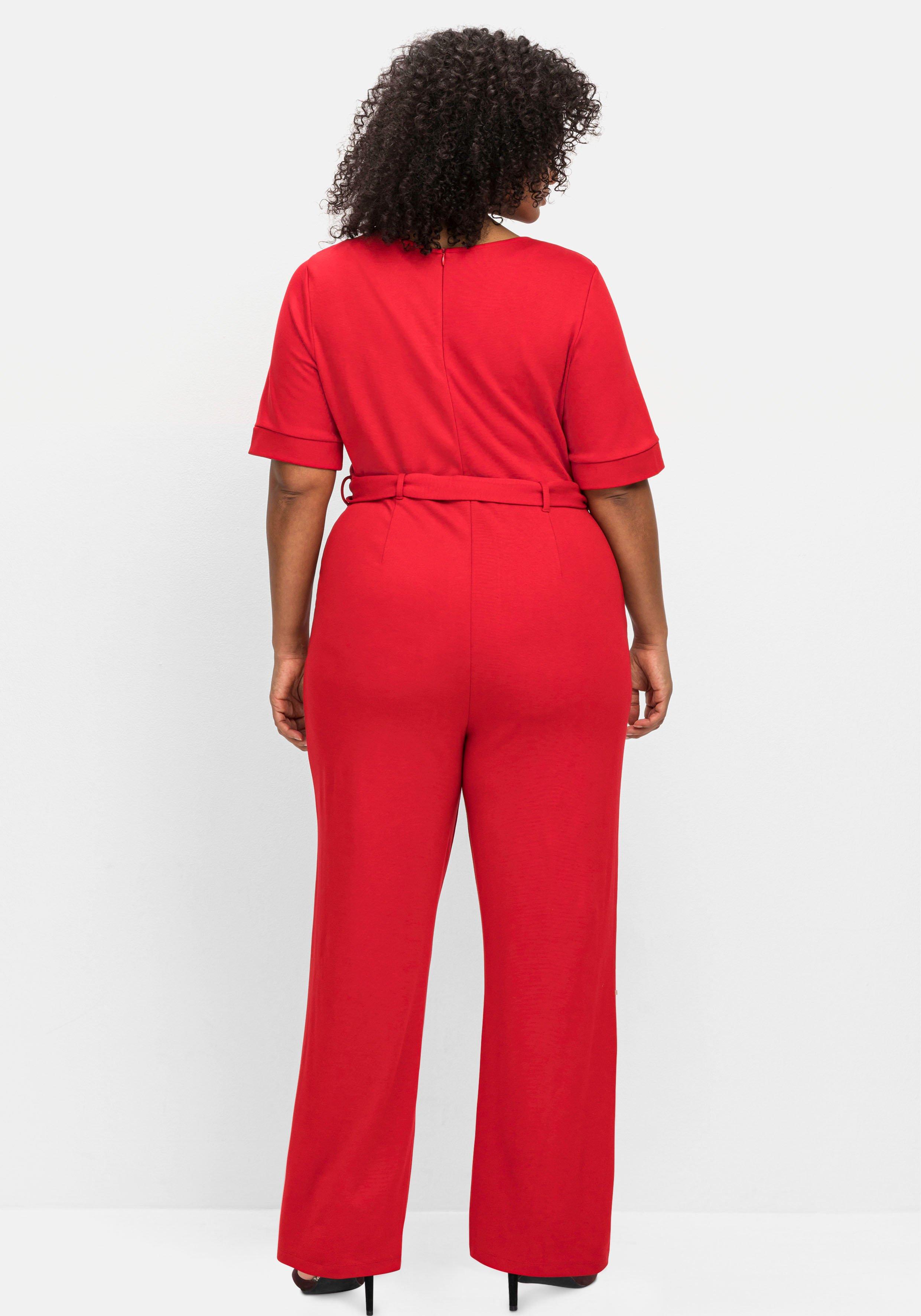 Jumpsuit mit Bindegürtel und weitem Bein