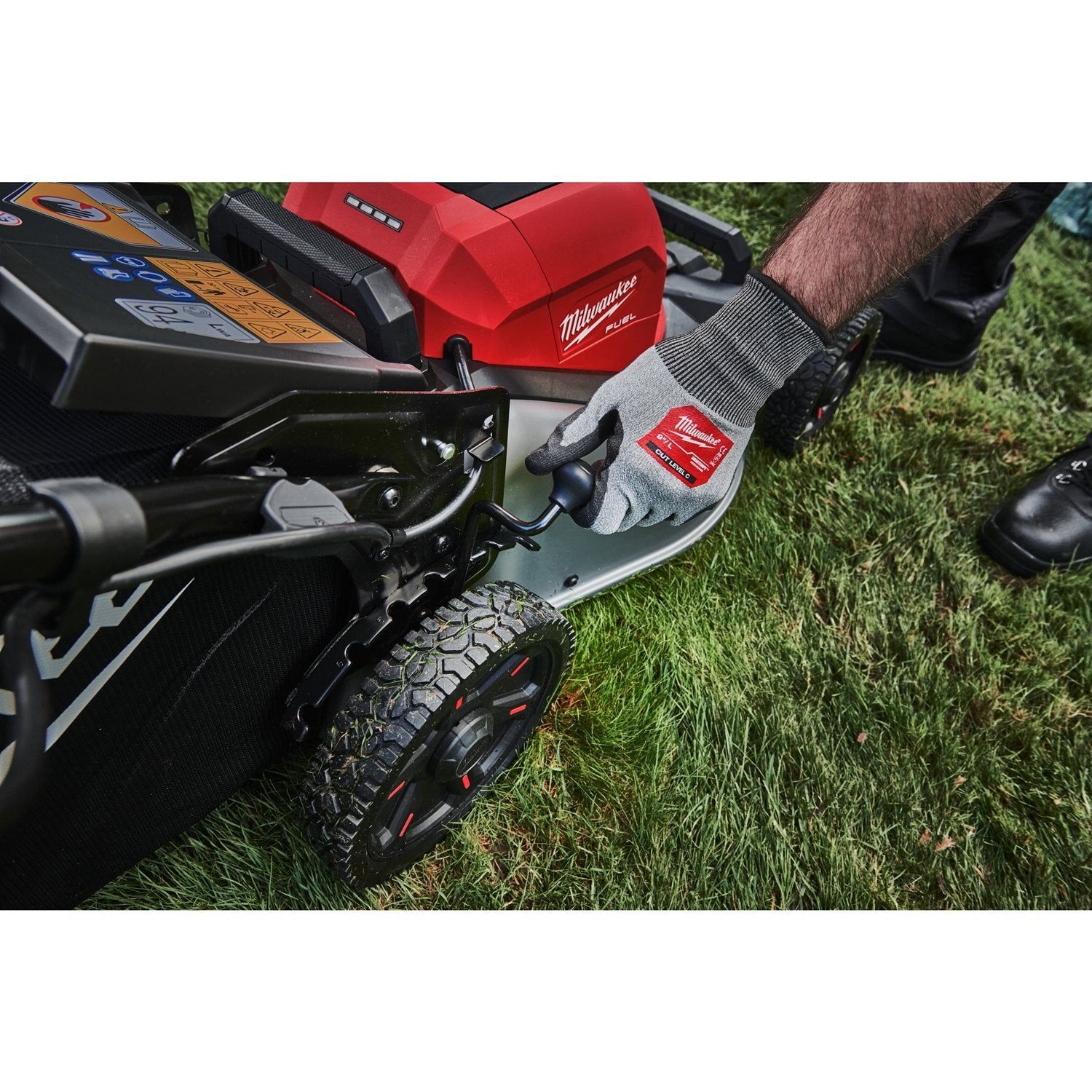 Milwaukee M18 FUEL™ F2LM46-0 Accu grasmaaier 46cm met wielaandrijving 2x18V Basic Body - 4933492010