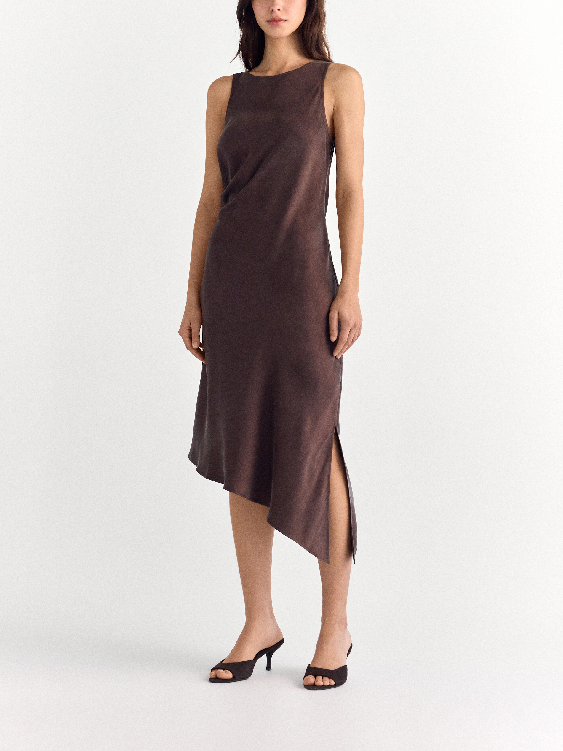 Asymmetrisches Kleid