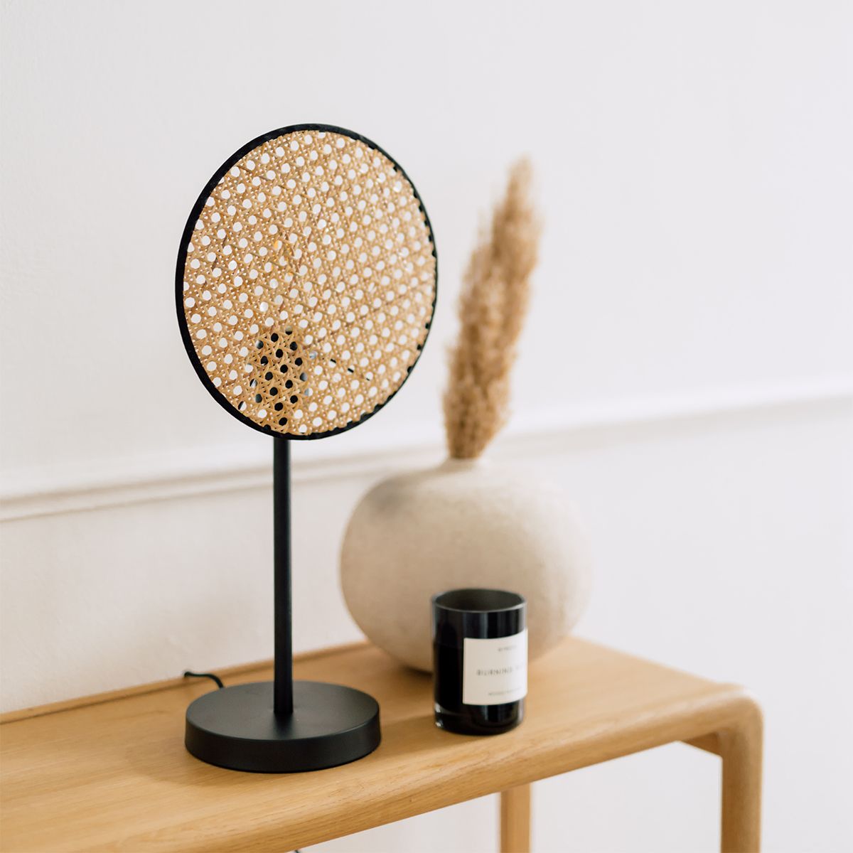 Landelijke tafellamp zwart met rotan 25 cm - Kata