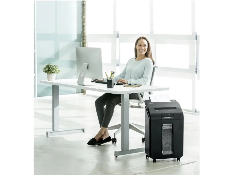Makulator Fellowes AutoMax 100M mini makulering 4x10mm - AutoFeed (P-4)