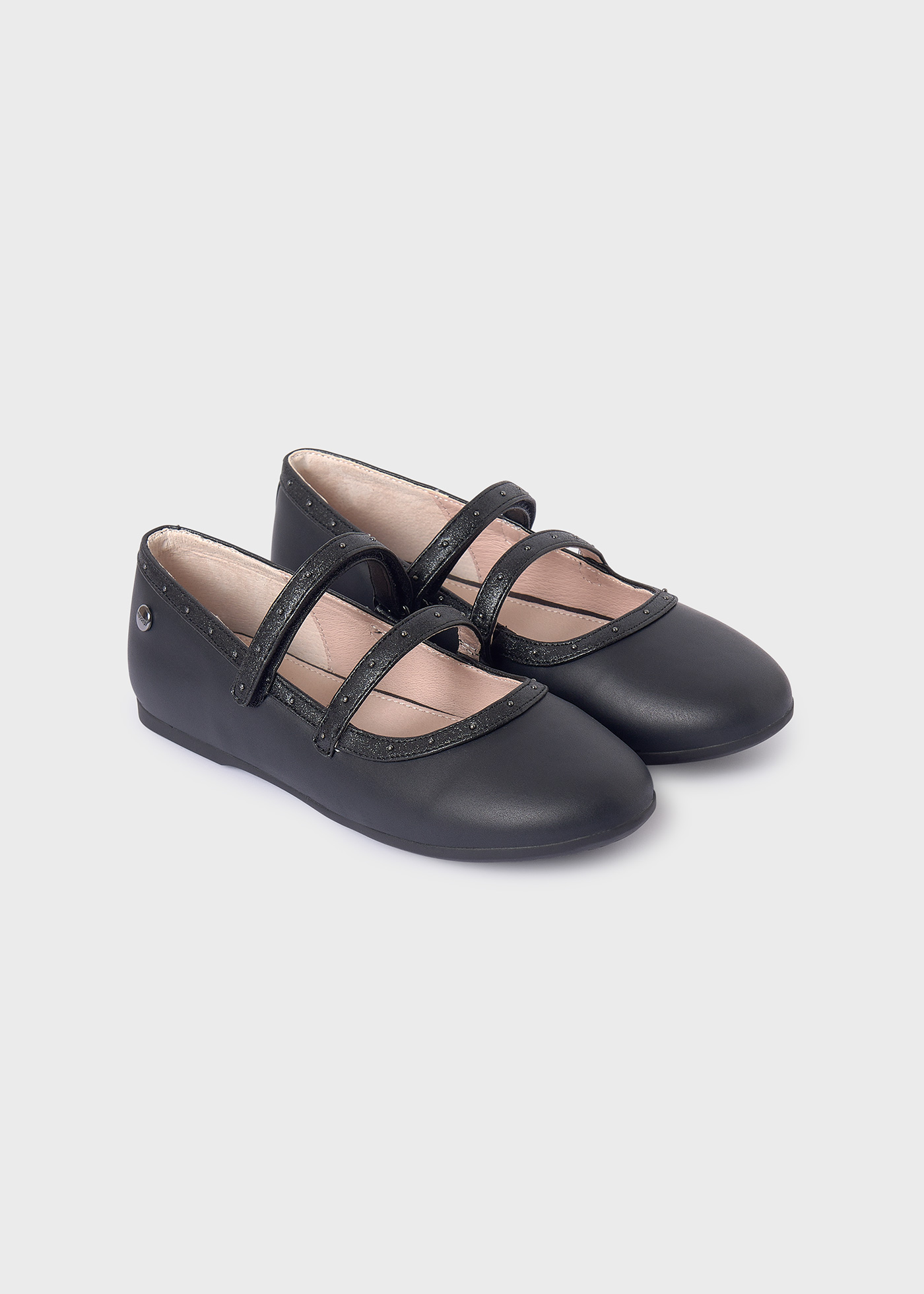 Sapato estilo Mary Jane com palmilha cravejada, em couro sustentável, para meninas.