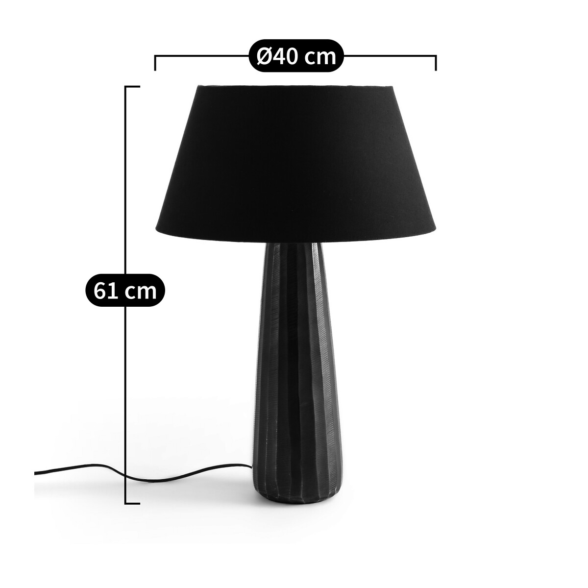 AM.PM<br>Candeeiro de mesa em metal gravado Lotka