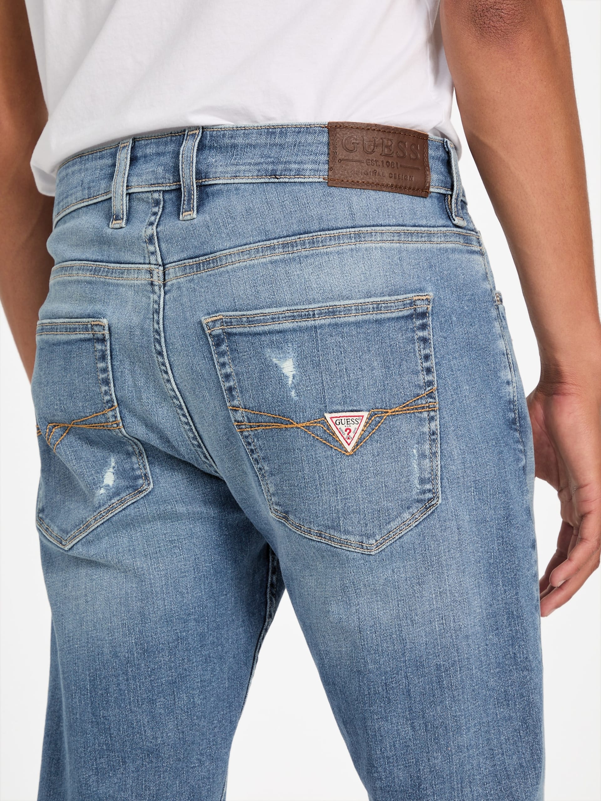 Calça jeans Eco Finnley de cintura média e corte afunilado