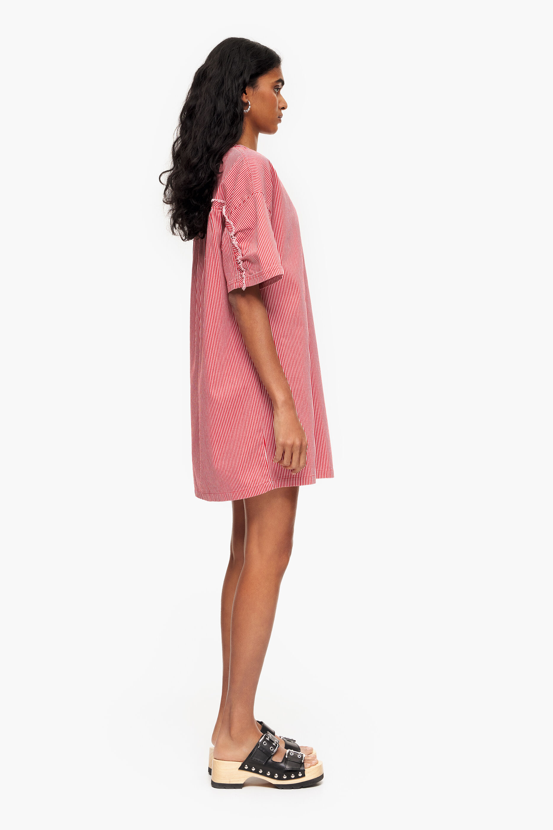 Vestido curto de jeans vermelho